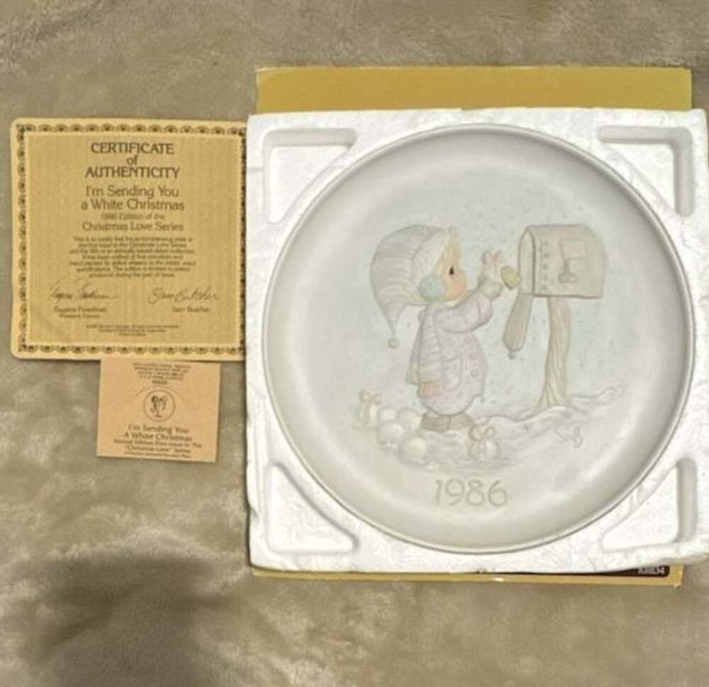 Precious Moments I'm Sending You A White Christmas 1986 Plate